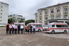 香港道德会、霍宗杰先生等向基层卫生院捐赠10台侨心救护车